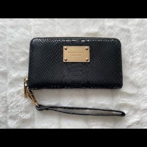 Micheal Kors Black Clutch Wallet